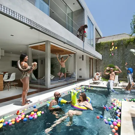4Br Villa Minggu - Minggu Villas Seminyak